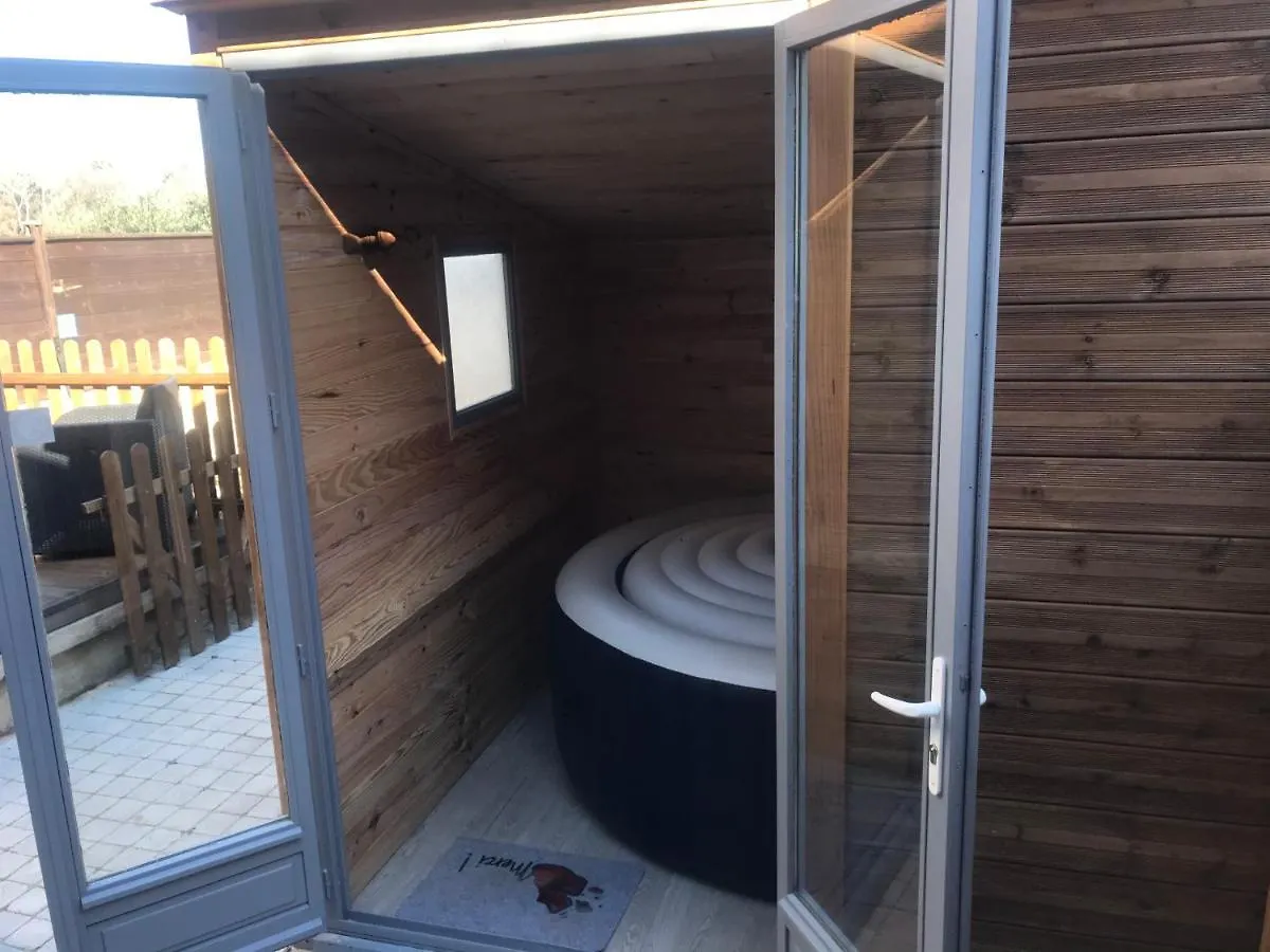 Gite Du Serre De Boudre Climatise, Spa Permanent Buisson شقة