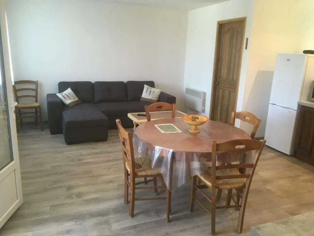 Gite Du Serre De Boudre Climatise, Spa Permanent Buisson 0*,